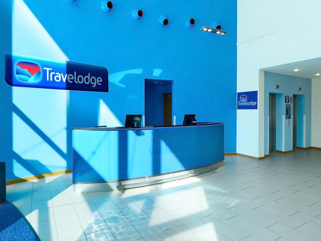 Ramada Encore Милтон-Кейнс Экстерьер фото